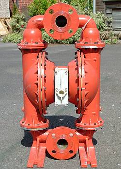 Buy Wilden M8 Membranpumpe industrial pump by auction Germany Waldheim,  RV38098